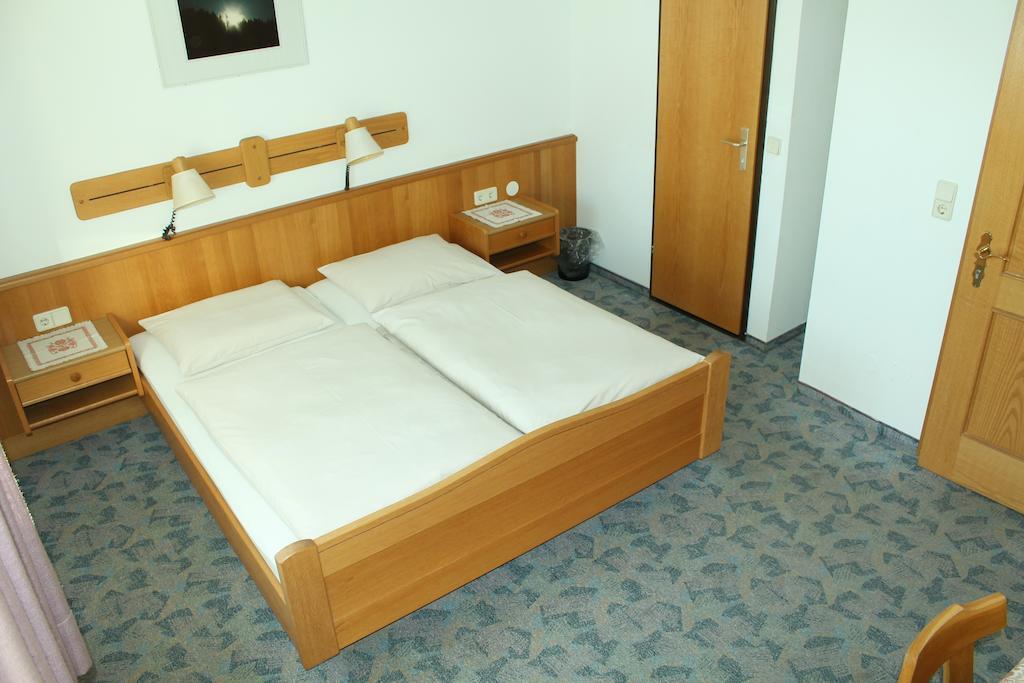 Appartement Pension Grasser Бад Кляйнкирххайм Экстерьер фото